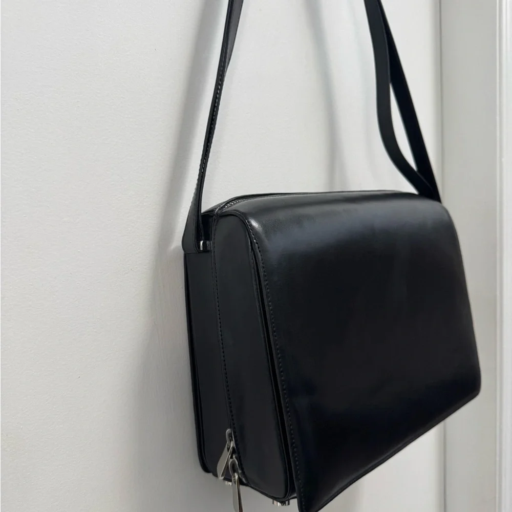 & Other Stories Black Leather Messenger Bag - Picture 5 of 10